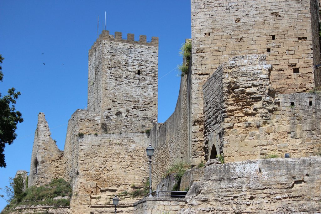 castello lombardia-enna